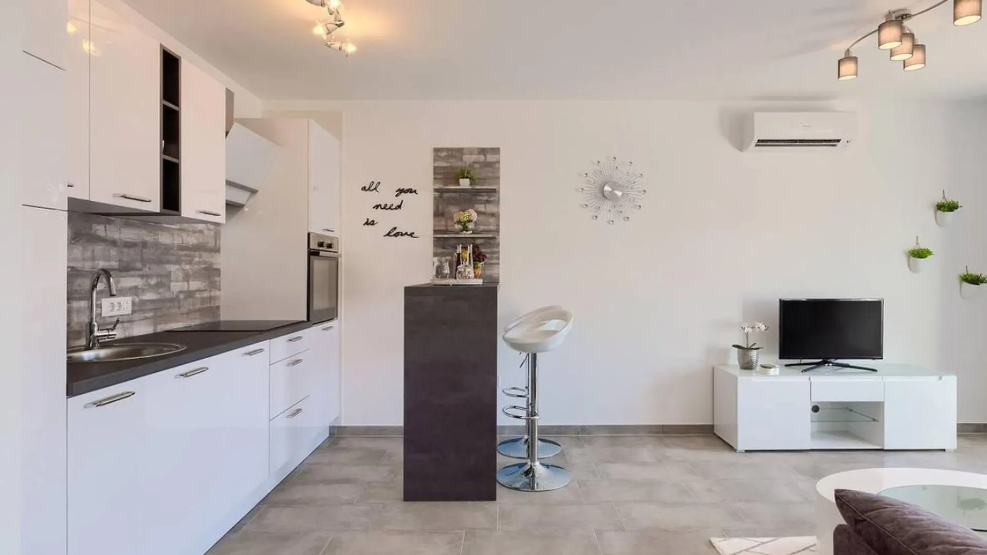 Marabella Modern Apartment With Wifi, Balcony ميدولين